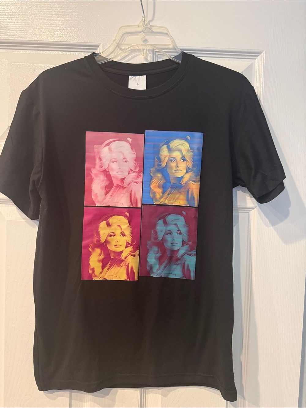 Dolly Parton t-shirt brand new size small